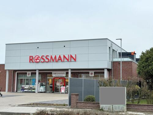 Foto - Erstbezug! In diesem jüngst fertiggestellten, modernen Wohn- und Geschäftshaus können wir Ihnen diese hochwertig ausgestattete 2-Zimmerwohnung zur Miete anbieten. Sie verfügt über eine...