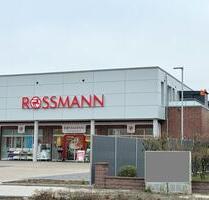 Erstbezug! In diesem jüngst fertiggestellten, modernen Wohn- und Geschäftshaus können wir Ihnen diese hochwertig ausgestattete 2-Zimmerwohnung zur Miete anbieten. Sie verfügt über eine... - Twistringen