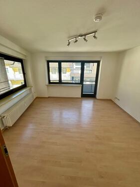 Foto - 3-Zimmer-Wohnung - 1.020,00&nbsp;EUR Kaltmiete, ca.&nbsp; 82,00&nbsp;m&sup2;