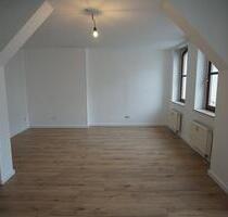 2-Raum-Wohnung mit Stellplatz, Balkon, Küche - Magdeburg Nordwest