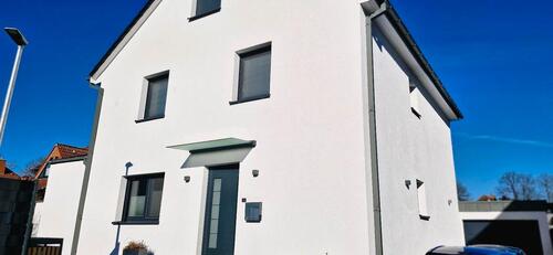 Foto - Haus zu vermieten - 2.500,00&nbsp;EUR Kaltmiete, ca.&nbsp; 180,00&nbsp;m&sup2;