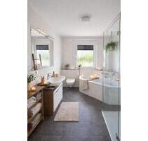 Neubau! 4-Zimmer-Maisonettwohnung in toller Bebauungsrandlage mit Blick über Roding!
