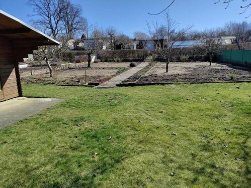 Foto - Garten mit Laube - 2.750,00&nbsp;EUR Kaltmiete, ca.&nbsp; 0,00&nbsp;m&sup2;