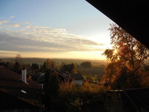 Foto - Einfamilienhaus, Siedlungsrandlage mit Fernsicht u. großem Garten