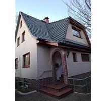 Einfamilienhaus zu vermieten - 2.500,00&nbsp;EUR Kaltmiete, ca.&nbsp; 180,00&nbsp;m&sup2; in Hamburg (PLZ: 22547) Altona