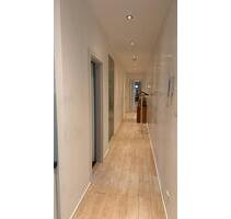 Möblierte 1-Zimmer-Altbauwohnung mit Balkon in Toplage Unterbilk - Düsseldorf Stadtbezirk 3