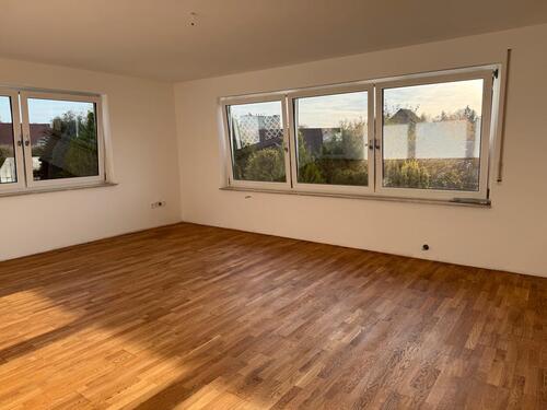 Foto - Helle 5-Zimmer-Wohnung mit eigenem Garten -neu saniert-