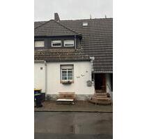 Einfamilienhaus zur Miete Reihenmittelhaus Vermietung Miethaus - Duisburg Rheinhausen