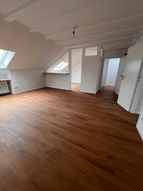 Foto - frisch renovierte 2.Zi. DG-Whg. zu verm. in DormagenStürzelberg