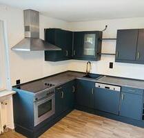 **Wohnung 75qm Balkon Küche Stellplatz Ruhige Lage Garten ** - Arnstein