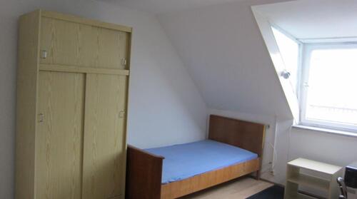 Foto - 1 Zimmer Dachgeschoßwohnung zur Miete in München