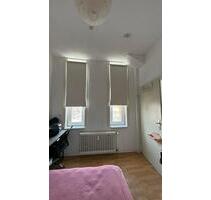 Zentrale und helle möblierte 2-Zimmer-Innenstadt-Altbauwohnung - Göttingen Oststadt