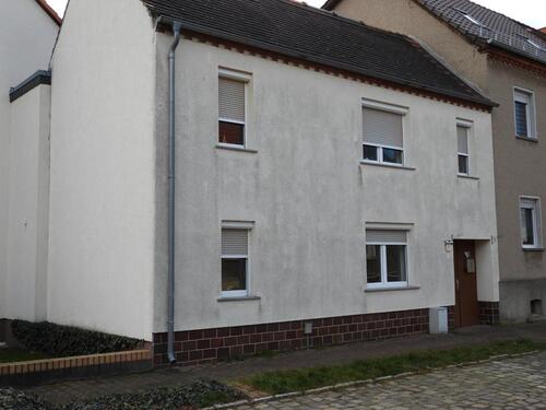 Foto - Haus in ruhiger Lage - 49.975,00&nbsp;EUR Kaufpreis, ca.&nbsp; 108,00&nbsp;m&sup2;