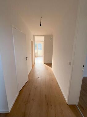 Foto - Erstbezug nach Sanierung: Helle 3 Zimmerwohnung mit Westbalkon