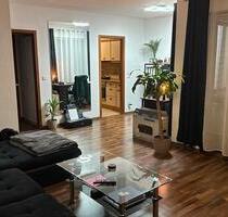 Möblierte Stilvolle 2-Zimmer-Wohnung mit Einbauküche & Balkon - Düsseldorf Stadtbezirk 7