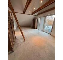 Helle 2 Zimmer DG Wohnung in Berend – EBK ruhige Lage - Nübel