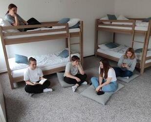 GÜNSTIGES WOHNEN -BETT SCHLAFPLATZ IM GEMEINSCHAFTSZIMMER - Hechingen