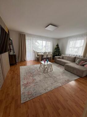 Foto - Helle 3,5 Zimmerwohnung mit 95 m2 in Stuttgart -Mühlhausen