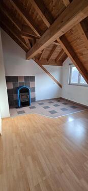 Foto - 3 Zimmer schöne Dachgeschoss zu Vermieten