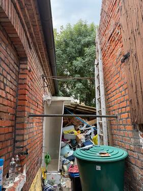 Foto - Freistehendes Einfamilienhaus mit Grundstück und Garten