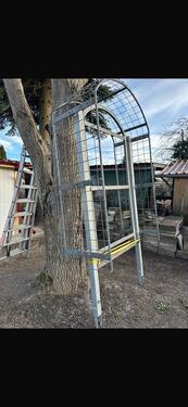 Foto - Großer Metall Rosenbogen Gartentor mit Tür – verzinkt