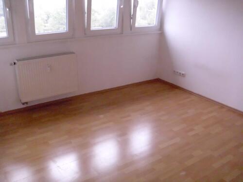 Foto - 2 Zi. Wohnung - 430,00 EUR Kaltmiete,