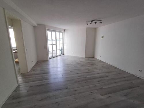 Foto - Schöne 2,5-Zimmer-Souterrain-Wohnung mit Freisitz in Neusäß