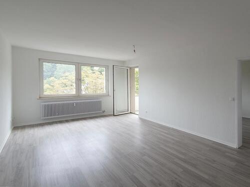 Foto - Ab 01.01.2026 - Seniorengerecht! Neu renovierte Wohnung mit Balkon *Hagen-Emst*