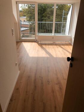 Foto - Ab 1.6.2026: Helles 1-Raumappartement mit Balkon