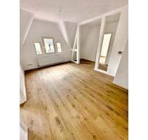 Dachgeschoss mit Charme - 1.000,00 EUR Kaltmiete, ca.  60,00 m² in Stuttgart (PLZ: 70186) Stuttgart-Ost