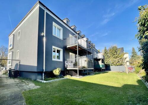 Foto - Schöne, helle 3-Zimmer-Wohnung mit Balkon & EBK, 73 qm, EG