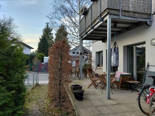 Foto - Süd-West-Terrasse im Schlossgarten mit kleinem Garten