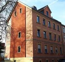 Ruhig gelegene 1,5-Zimmer-Wohnung mit Balkon und PKW-Stellplatz - Zwickau Neuplanitz