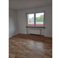 schöne 2,5 Zimmer Wohnung ab sofort frei - Duisburg Hamborn