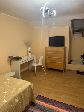 Foto - 1 Zimmer Dachgeschoßwohnung zur Miete in Neuss