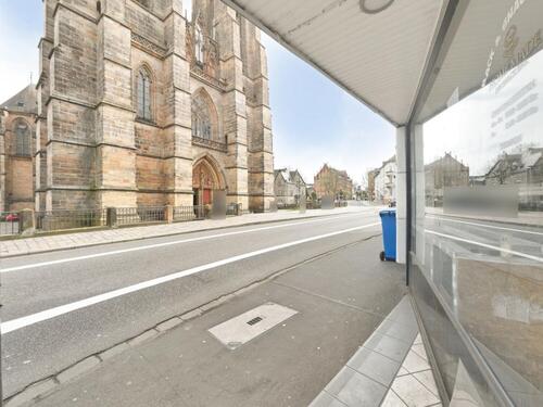 Foto - Direkt an der Elisabethkirche - Sie können sofort starten!