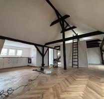 Designer Dachgeschosswohnung - 1.100,00&nbsp;EUR Kaltmiete, ca.&nbsp; 70,00&nbsp;m&sup2; in Berlin (PLZ: 10318) Lichtenberg