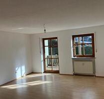 Sonniges 1 Zimmer Appartement mit Balkon und Küche zu vermieten - Deggendorf