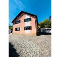Einfamilienhaus mit Potenzial - 300.000,00 EUR Kaufpreis, in Dollnstein (PLZ: 91795)