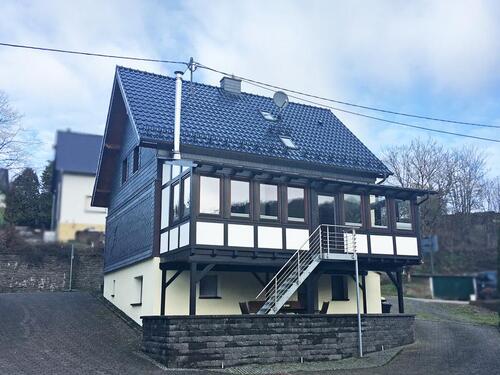 Foto - Gepflegtes Einfamilienhaus mit guter Ausstattung!