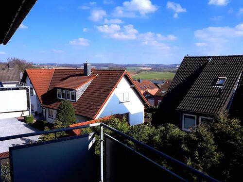 Foto - Kernsanierte & ruhig gelegene 2 Zi.-Wohnung m. Südbalkon