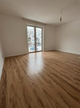 Foto - Frisch renovierte 2-Zimmer-Wohnung mit Tiefgarage