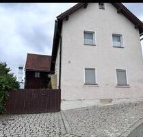 Altes sanierungsbedürftiger kleiner Bauernhof früher . 317m2 - Schwandorf