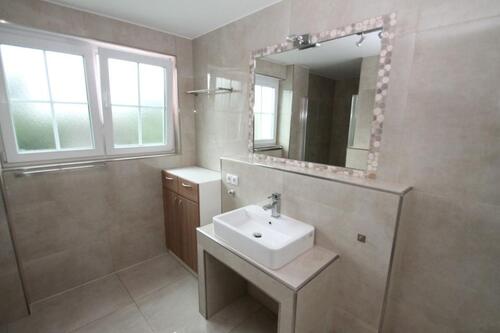 Foto - Hochwertige 2 Zimmer mit Sonnenbalkon und exklusiver Ausstattung. TG-Stellplatz möglich!