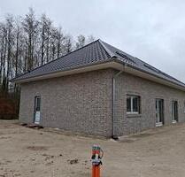 Doppelhaushälfte NEU - 1.250,00&nbsp;EUR Kaltmiete, ca.&nbsp; 155,00&nbsp;m&sup2; in Saterland (PLZ: 26683)