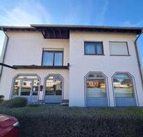 140m2 Gewerbefläche, Geschäftsräume, Praxisräume, Büroräume inkl. Stellplätze - Gusenburg