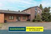Foto - Betriebsgebäude mit Wohnung u. großräumig freie Grünfläche