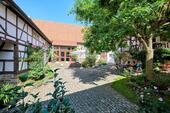 Foto - Fränkischer Vierseithof in ländlicher Idylle