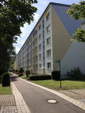 Foto - 2-Raum-Wohnung mit Einbauküchen in Neukieritzsch 319€ KM
