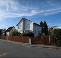 Großzügiges 7-Zimmer-Einfamilienhaus mit Garten in Dreieich